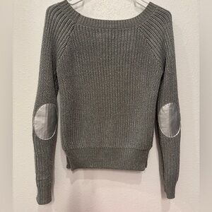 LIKE NEW - Elegant Gray Sweater with Silver Elbow Patches